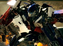 optimus_prime_close_up_transformers_the_movie.jpg