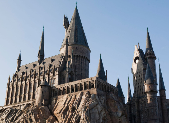 hogwartsuniversalrelease_full.jpg