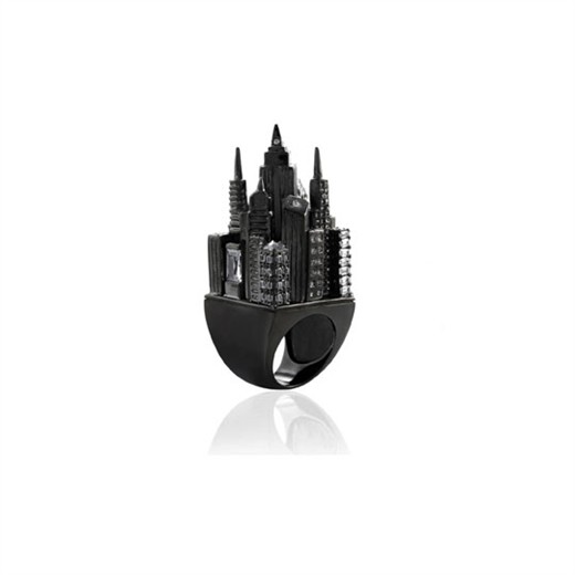 NoirJewelry1.jpg