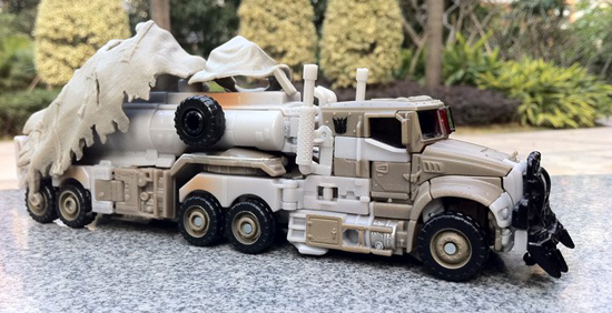 tf3-megatron-truck-toy.jpg