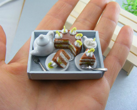 miniclaycake2.jpg
