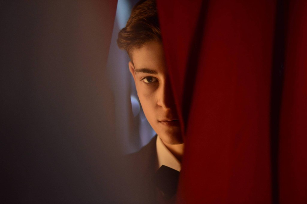 gotham_bruce_gaze